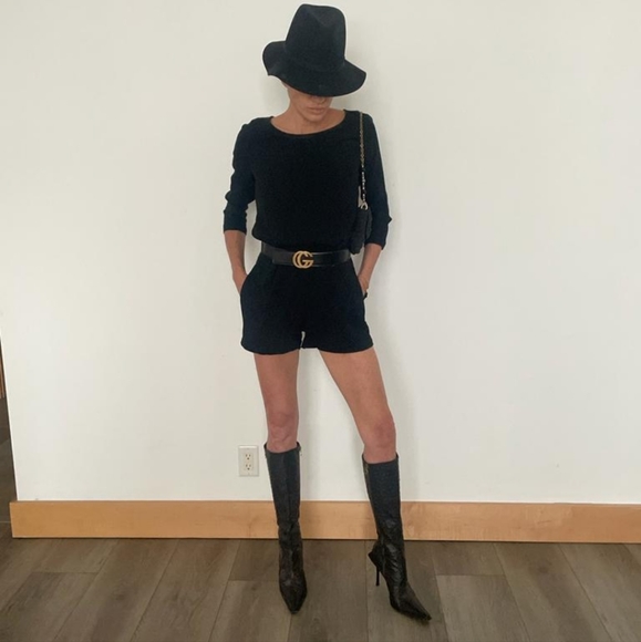 SALE💯Authentic Versace Black Ostrich Leather Stiletto Boot - Picture 4 of 5